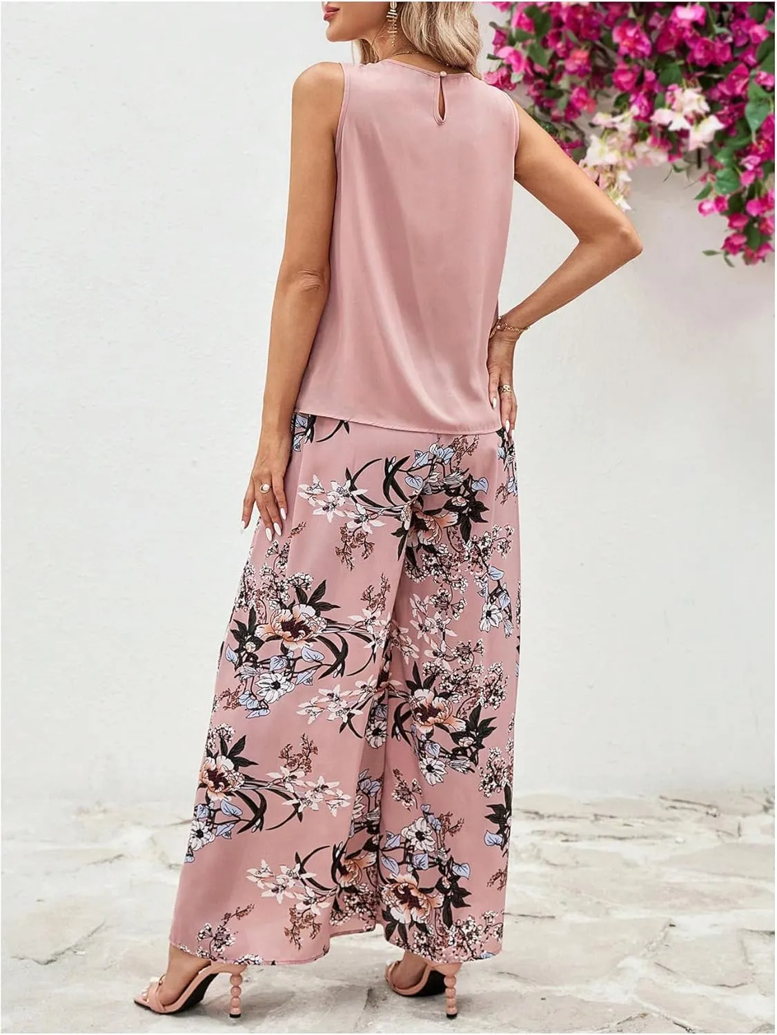 WDIRARA Women's 2 Piece Outfits Pleated Chiffon Tank Top Floral Print Wide Leg Pants Set