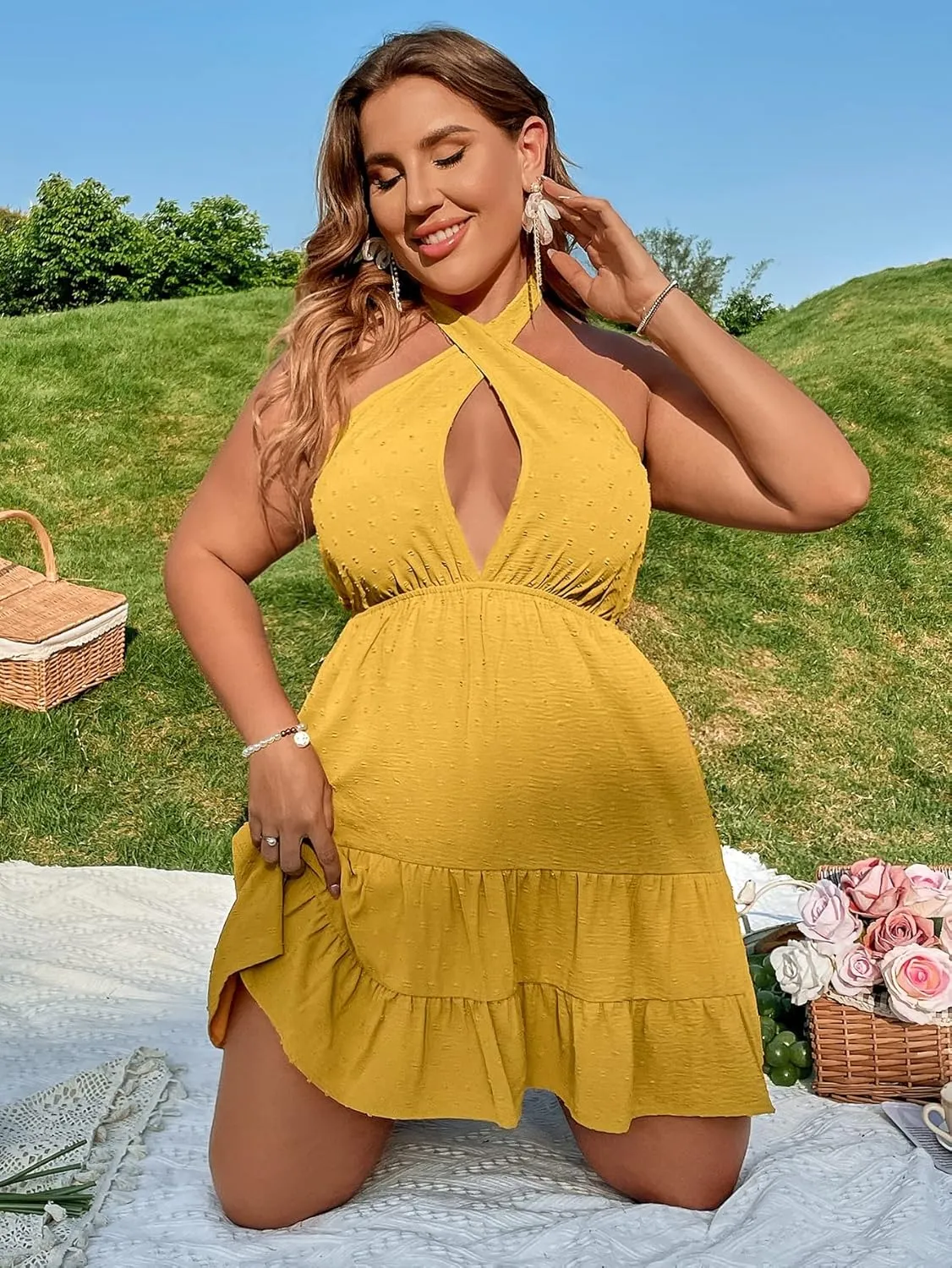 WDIRARA Women's Plus Size Crossover Halter Neck Tie Cut Out Ruffle Flowy A Line Dress 2023 Summer Short Dress